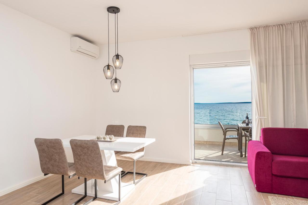 Villa Eni Apartments 2 Мандре Экстерьер фото